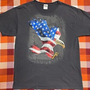 Vintage Black American Flag Eagle Graphic Tee - Patriotic USA Shirt